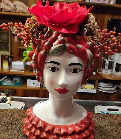 Casapatrizia Oda ve Kahvaltı Sirmione