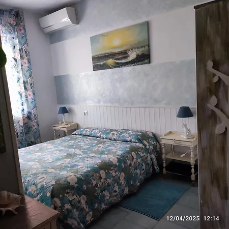 Casapatrizia Oda ve Kahvaltı Sirmione